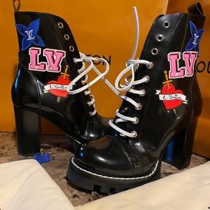 Startrail LV black heart ankle boot 8CM